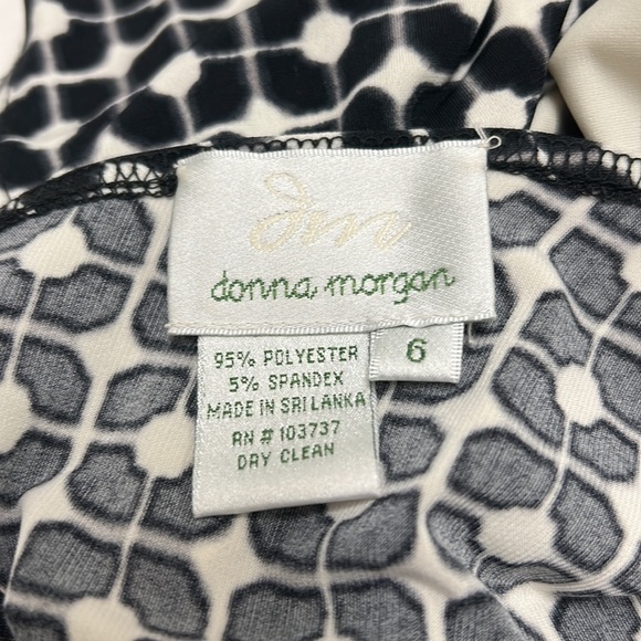 Donna Morgan Geometric Print Maxi Dress Size 6 - Picture 8 of 8